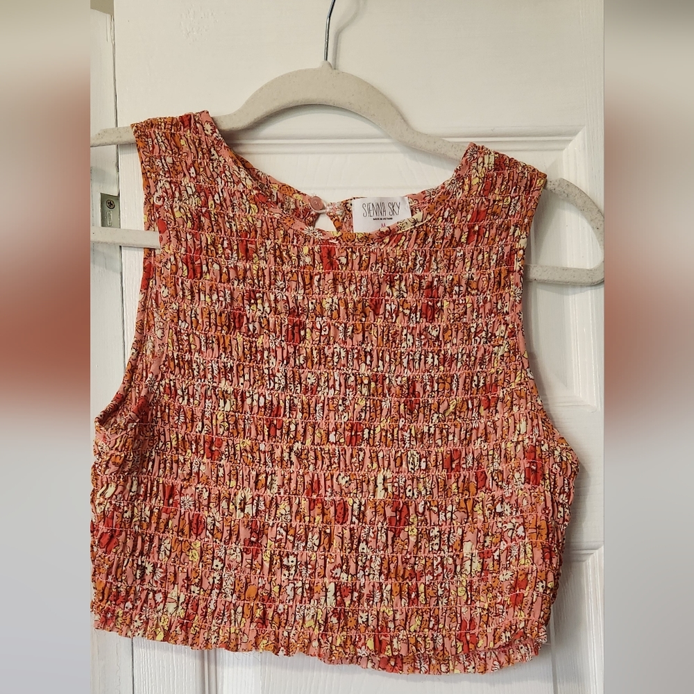 Sierra Sky Orang Pink Floral Crop Smocked Tank Sz M